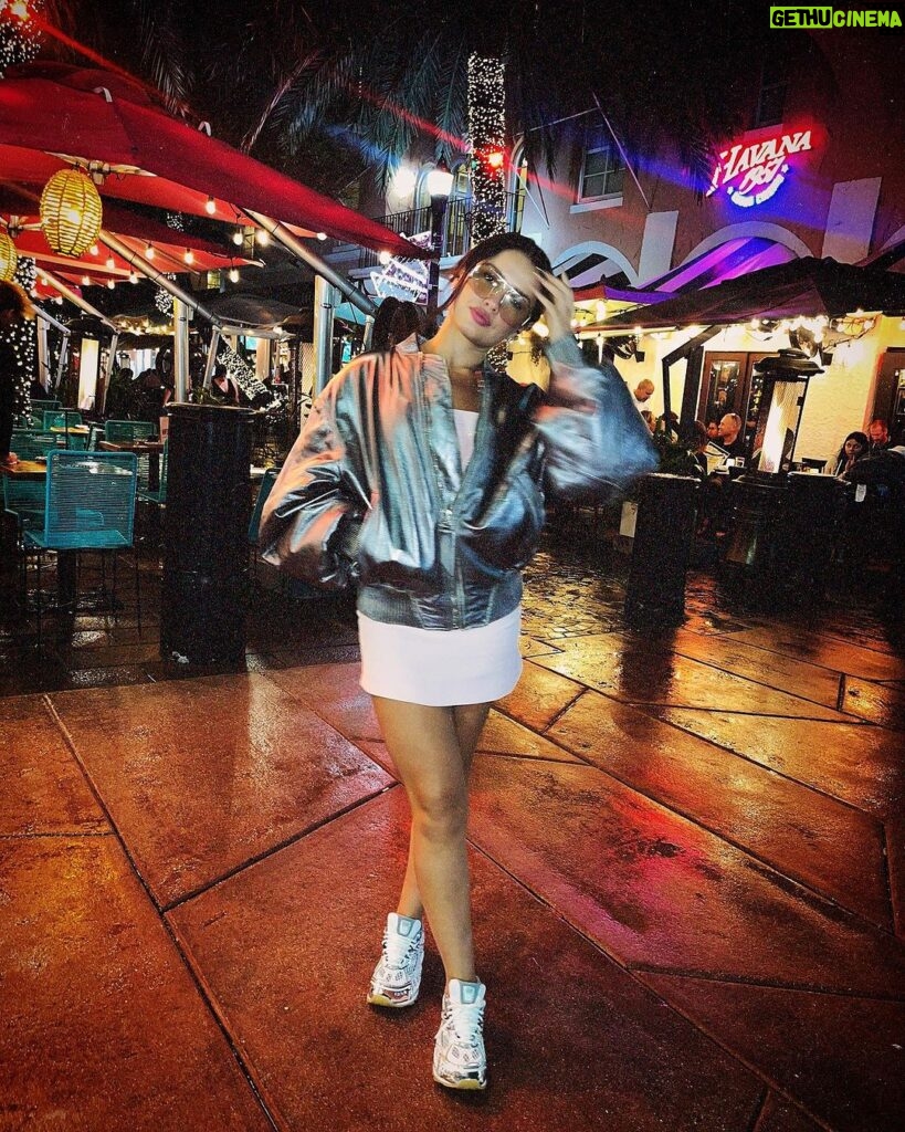 Juliette Instagram - Bora ali ❤️ Miami Beach, Florida