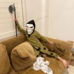Jun Sena Instagram - ⁡ ⁡ Happy Halloween 🎃 ⁡ ⁡ #ハロウィン #シュール #息子満足 #父盛り上げる #母引く #娘怯える