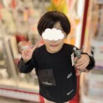 Jun Sena Instagram - ⁡ ⁡ 中野ブロードウェイデビュー！ ナメゴンGETでご満悦！ ⁡ のはずが…… ⁡ 直後にパパがナメゴンの上に座ってしまい、片目が折れてしまうという失態を起こし、激オコ。 パパ、謝り倒す。 ⁡ 帰宅後に即アロンアルファで必死に修復し、何とかお許しいただいておりました笑。 ⁡ 平和。 ⁡ ⁡ #中野ブロードウェイ #初めて行ったよ #ウルトラ怪獣 #ナメゴン #ナメゴン事件