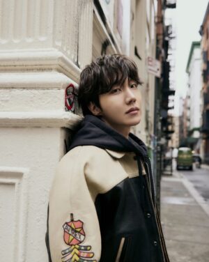 Jung Ho-seok Instagram - on the street
