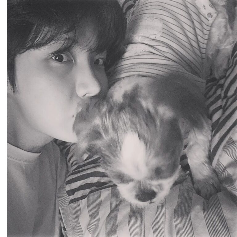 Jung Ho-seok Instagram - Love U micky❣️