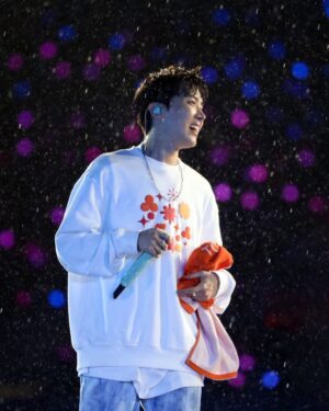 Jung Ho-seok Instagram - Adios 2022 🥹❤️‍🔥