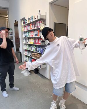 Jung Ho-seok Instagram - Adios 2022 🥹❤️‍🔥