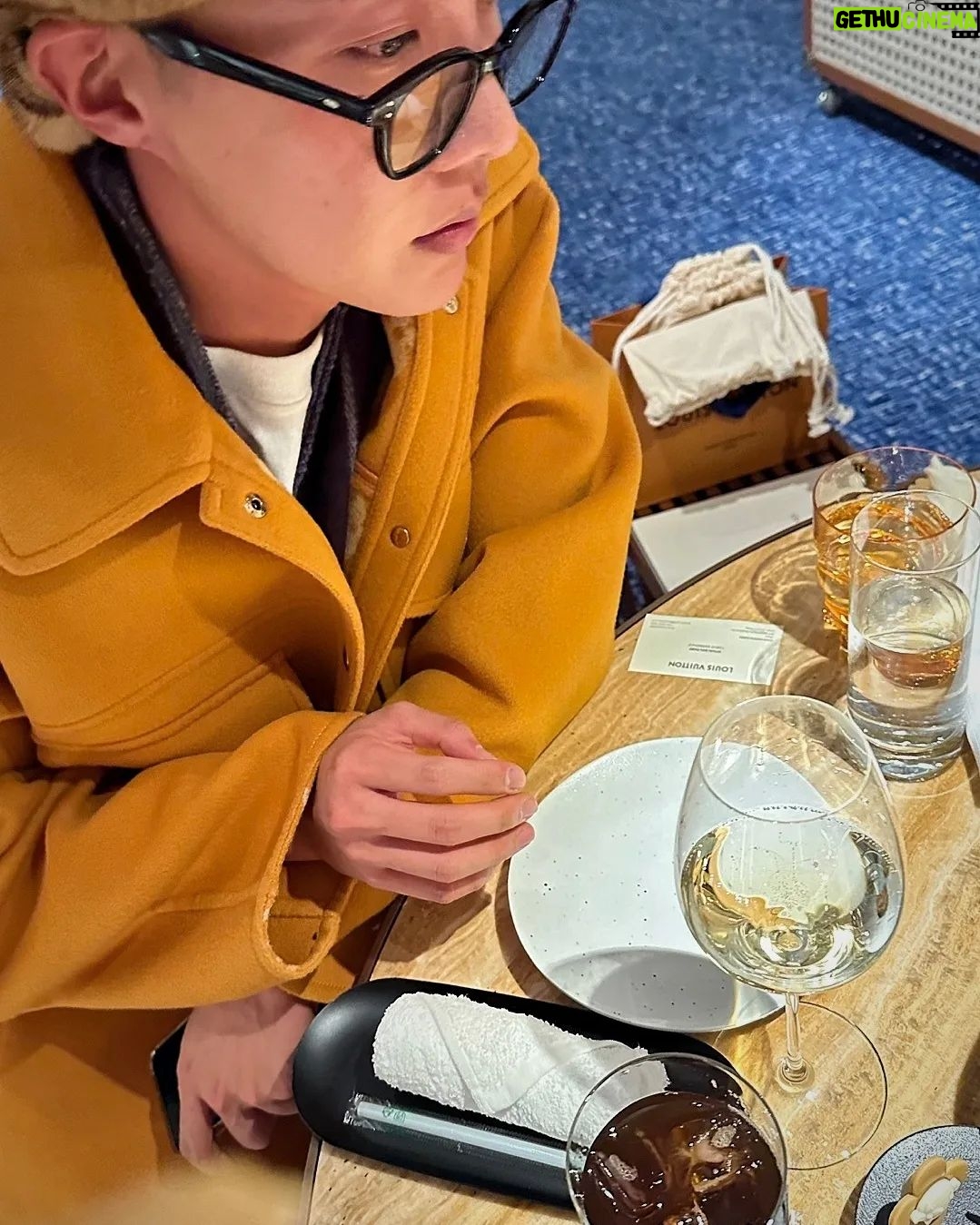 Jung Ho-seok Instagram - 잘 먹었습니다 😋🧡 @louisvuitton