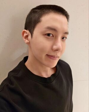 Jung Ho-seok Instagram - 건강히 잘 다녀오겠습니다!!