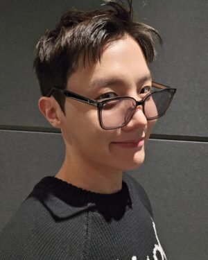 Jung Ho-seok Instagram - ✂️