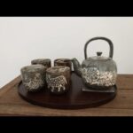 Jung Ho-seok Instagram – I think j-hope is a person made up of a series of little things coming together.
Little by little I and we have kept creating and shaping ourselves.
Music is the same to me.
I studied and created as music ebbed and flowed through me always, everywhere.
Along the way, two bits of flint strike with a shower of sparks.
The flames feel more intense maybe because this is the part thatโs tough for me, that challenges me.
I think all I did these days was relive this process in my mind, over and over again. It still feels like a dream!
With it, my belief that the truth prevails always and everywhere keeps getting stronger too.
I had fun!!
And I was happy!!
Because truth more than triumph makes me content, my inner light more than my success.
Thank you for listening to a song that means much to me.
I love youย !!!! ๐
์ ์ดํ์ด๋ผ๋ ์ฌ๋์ ์์ ๊ฒ๋ค์ ์ฐ์์ผ๋ก ์ด๋ฃจ์ด์ง ์ฌ๋์ธ ๊ฑฐ ๊ฐ์ต๋๋ค
๋ ์ฐจ๊ทผ์ฐจ๊ทผ, ๋์ ์ฐ๋ฆฌ๋ฅผ ๋ง๋ค์ด๊ฐ๊ธฐ์.
์์
๋ ์ ์๊ฒ ๊ทธ๋ ์ต๋๋ค
์ธ์ ์ด๋์๋ ๋์๊ฒ ์์ฐ์ค๋ฝ๊ฒ ์ค๋ฉฐ๋ค๋ฉฐ
์ฐ๊ตฌํ๊ณ ์ฐฝ์ํ๊ธฐ์.
๊ฒฐ๊ตญ ๋ ๊ฐ์ ๋ถ์ฏ๋์ด ๋ถ์ ๋ถ์
๋๋ค.
์ ์๊ฒ ์ด์ฉ๋ฉด ์ด๋ ต๊ณ ํ๋ ๋ถ๋ถ์ด๊ธฐ์
๋ ๋จ๊ฒ๊ฒ ๋๊ปด์ง๊ธฐ๋ ํฉ๋๋ค.
๊ทผ๋์ ์ด ๊ณผ์ ๋ง ๊ณ์ ๊ณฑ์น์ด์ ์๊ฐํ๋ ๊ฑฐ ๊ฐ์ต๋๋ค. ์์ง๋ ๊ฟ ๊ฐ๊ฑฐ๋ ์!
์ง์ฌ์ ์ด๋์๋ ํตํ ๊ฒ์ด๋ผ๋ ๋ฏฟ์๋ ๋์ฑ ๋จ๋จํด์ง๊ณ ์๊ธฐ๋ ํฉ๋๋ค.
์ฌ๋ฐ์์ต๋๋ค!!
๊ทธ๋ฆฌ๊ณ ํ๋ณตํ์ต๋๋ค!!
์น๋ฆฌ๋ณด๋จ ์ง์ค์, ์ฑ๊ณต๋ณด๋จ ๋ด ์์ ๋น์ ๋ง์กฑํ๊ธฐ์
๋ป๊น์ ๊ณก ๋ค์ด์ฃผ์
์ ๊ฐ์ฌ๋๋ฆฌ๊ณ
์ฌ๋ํฉ๋๋ค !!!! ๐