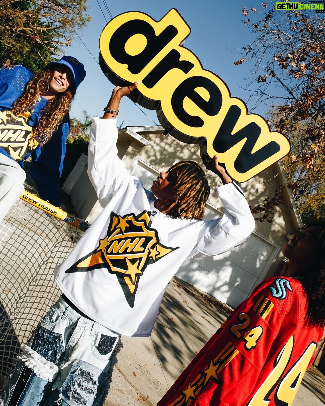 Justin Bieber Instagram - @nhl @drewhouse 📷: @tyrellhampton