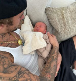 Justin Bieber Instagram - Meet my niece Poppy Ford Kennedy. Anyone who knows @thejasonkennedy and @thelaurenkennedy know their journey and challenges with having kids. they now have two beautiful babies that I’m absolutely obsessed with. 😩😩😩 ❤️‍🔥❤️‍🔥❤️‍🔥