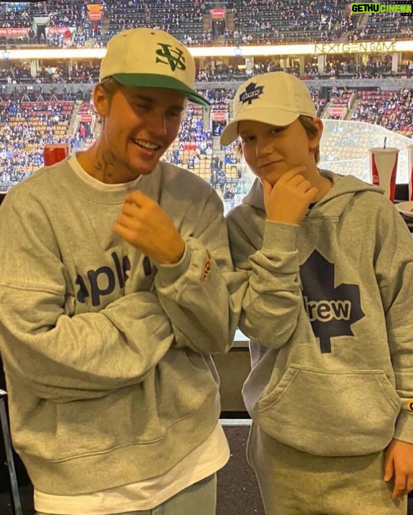 Justin Bieber Instagram - Growing up in Canada and being a leafs fan has always been one of the most meaningful things about life. Having these games to look forward to as a kid made for memories that I will cherish forever! I keep falling more in love with the game of hockey! I want people to know how fun it is and how cool it is and how it deeply connects families all around the world. One of my missions in life is to continue to help evolve the culture of hockey making it feel inclusive for everyone! Unfortunately hockey can be an expensive sport which is why we partnered up with Tim Hortons and the Toronto maple leafs to help in this area. We want people all over the world to have access to the game! HOCKEY IS FOR EVERYONE , it’s a game that can teach us about teamwork, chemistry, coordination, style, managing disappointment, growth etc. our leafs lost last night but still made for beautiful memories with my beautiful family. So grateful to the NHL and the Leafs organization for including me in telling the story of hockey and what it means to so many of us. GO LEAFS GO