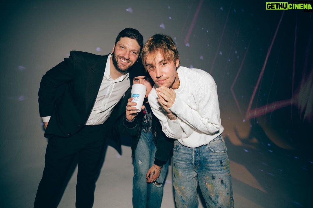Justin Bieber Instagram - congrats @ratty and @laurenratner and @obb on the studio opening !!!! What a beautiful night with beautiful people !