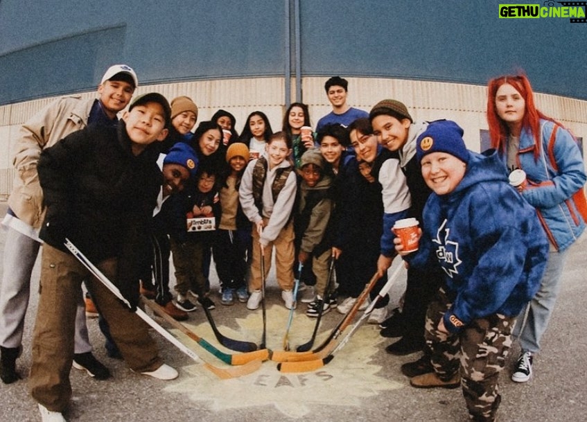 Justin Bieber Instagram - Growing up in Canada and being a leafs fan has always been one of the most meaningful things about life. Having these games to look forward to as a kid made for memories that I will cherish forever! I keep falling more in love with the game of hockey! I want people to know how fun it is and how cool it is and how it deeply connects families all around the world. One of my missions in life is to continue to help evolve the culture of hockey making it feel inclusive for everyone! Unfortunately hockey can be an expensive sport which is why we partnered up with Tim Hortons and the Toronto maple leafs to help in this area. We want people all over the world to have access to the game! HOCKEY IS FOR EVERYONE , it’s a game that can teach us about teamwork, chemistry, coordination, style, managing disappointment, growth etc. our leafs lost last night but still made for a beautiful memories with my beautiful family. So grateful to the NHL and the Leafs organization for including me in telling the story of hockey and what it means to so many of us. GO LEAFS GO