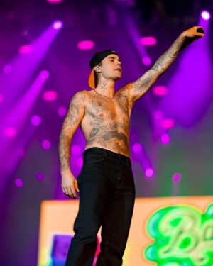 Justin Bieber Instagram - LOVE YOU RIO 📷: @evanpaterakis
