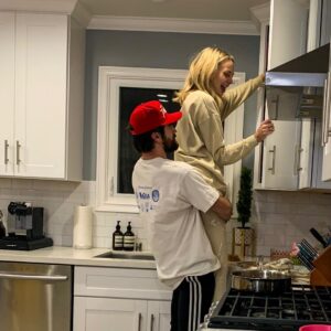 Justin Gaston Instagram - Who needs a step ladder?