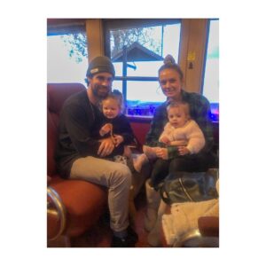 Justin Gaston Instagram - Liv’s excited about the North Pole Express... or she’s possessed. 🤷🏻‍♂️