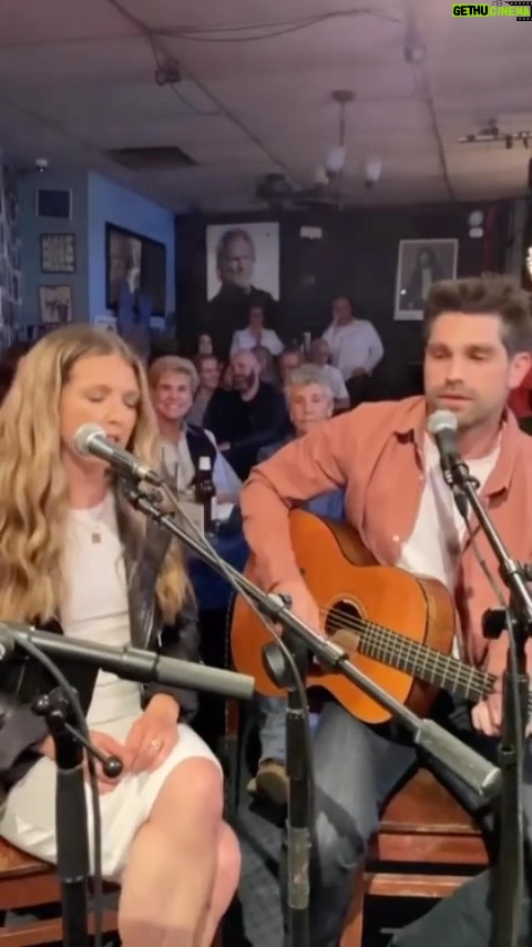 Justin Gaston Instagram - Last night at the @bluebirdcafetn with @emily.taylor.smith @scottreevesofficial @thereevesbrothers Thanks for having me out!