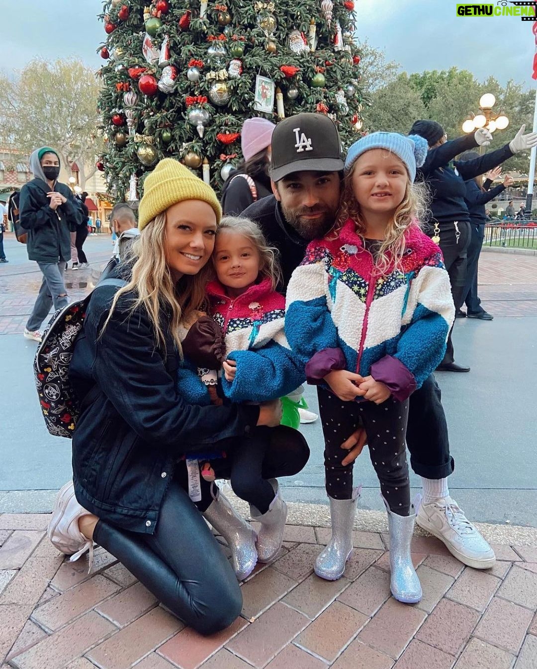 Justin Gaston Instagram - HAPPY BIRTHDAY Sophie Jolie! Love you little girl!!