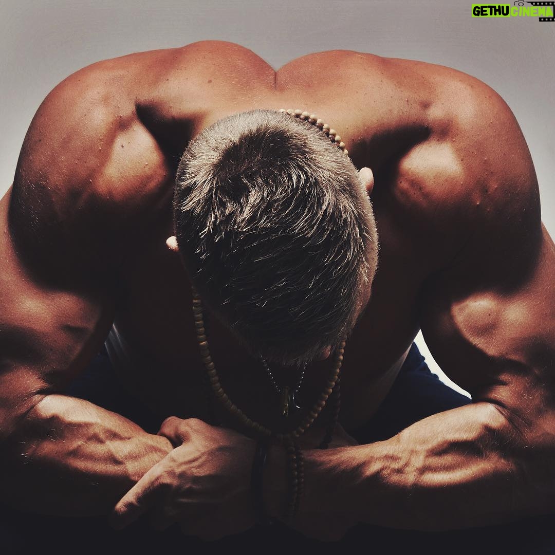 Justin Howell Instagram - Think about why you started. @simplyshredded #fitness #fitspo #gymtime #ripped #aesthetic #noexcuses #c4 #gopro #goprooftheday #photoshoot Toronto, Ontario