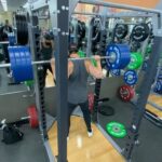Justin Howell Instagram – 3, 4, 5 club. (1215 total if my math is correct) 😄
.
.
.
#345
#1000lbs LA Fitness