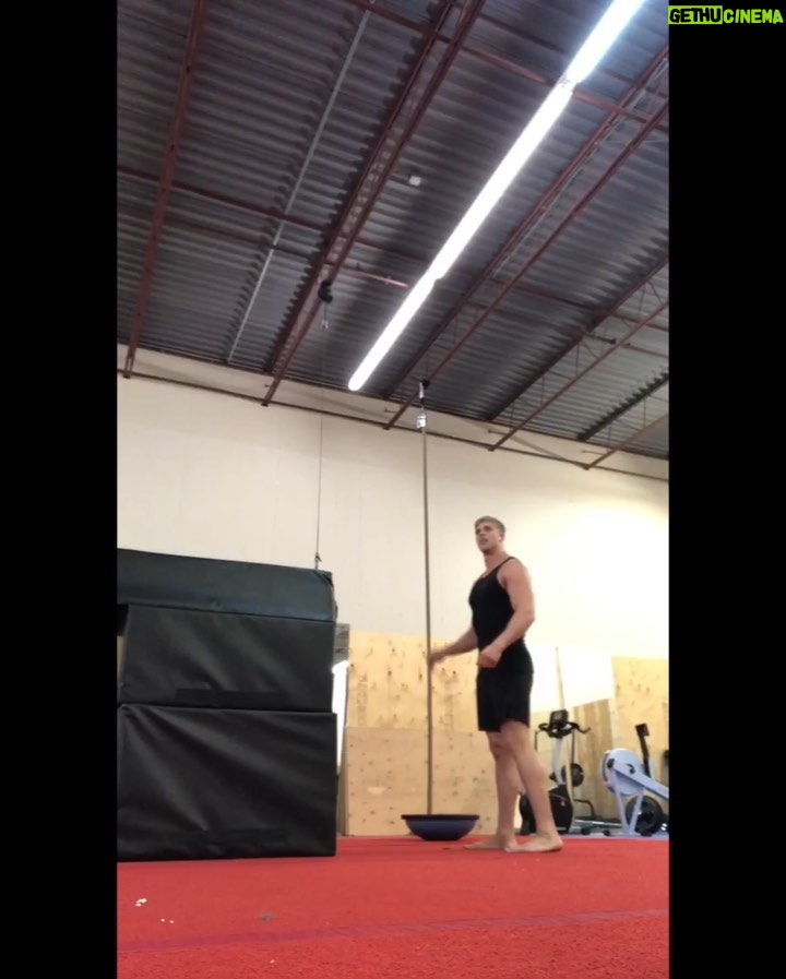 Justin Howell Instagram - 55inches (4’7) Not my record but it’s what I had in me today 👊🏼 swipe to see my fails process too haha. . Would love to get to 60 some day. On that @mich.todorovic level 😆 . . . . . #kinobody #kinobooty #fitfam #fitspo #fitness #gymtime #gainz #workout #getstrong #getfit #justdoit #youcandoit #bodybuilding #fitspiration #cardio #ripped #gym #crossfit #beachbody #exercise #weighttraining #shredded #aesthetic #squad #cleaneating #eatclean Gotham City
