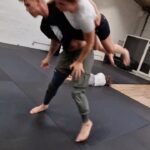 Justin Howell Instagram - Would you rather get hit by the first move or the last move ? 😆🥊 @stuntjustin & @aurelia_agel At @campus.univers.cascades With : @nava.stunt @lucasmartinel @wenckvcohas @malte_swz.ed 🎥 @lucascade #training #fightchoregraphy #stunt #stuntman #boxing #kicks #taekwondo #kickboxing #mma #wrestling #motivation #fitness #fitnessmotivation #movie #film #trainingday #martialarts #martialartist #couple @martialarts_n1 @martialartsunleashed