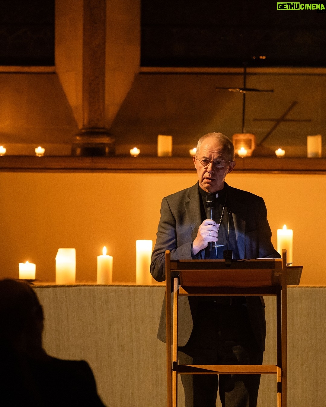 Justin Welby Instagram - Lovely to host Lambeth Palace staff and guests at our community carols service yesterday evening. I pray that, over Christmas, all feel the warmth of light and life of he who will come like child.
