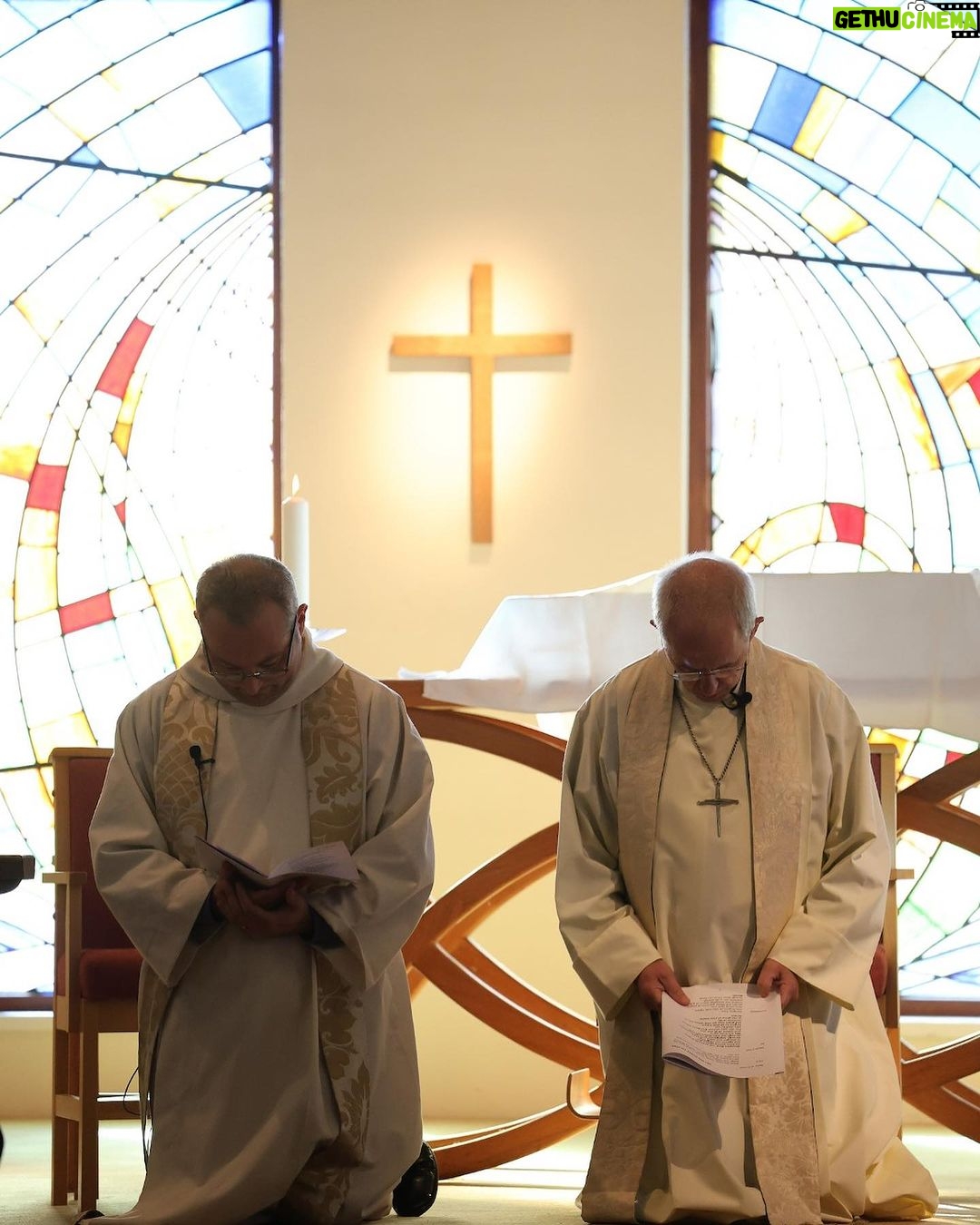 Justin Welby - 1.7K Likes - The Church is the body of Christ - we belong to one another and share each others’ burdens.
As we gathered to worship at St Wilfrid’s in @CofEPortsmouth this morning, we remembered our brothers and sisters in the Holy Land, and prayed for all God’s children caught up in war.