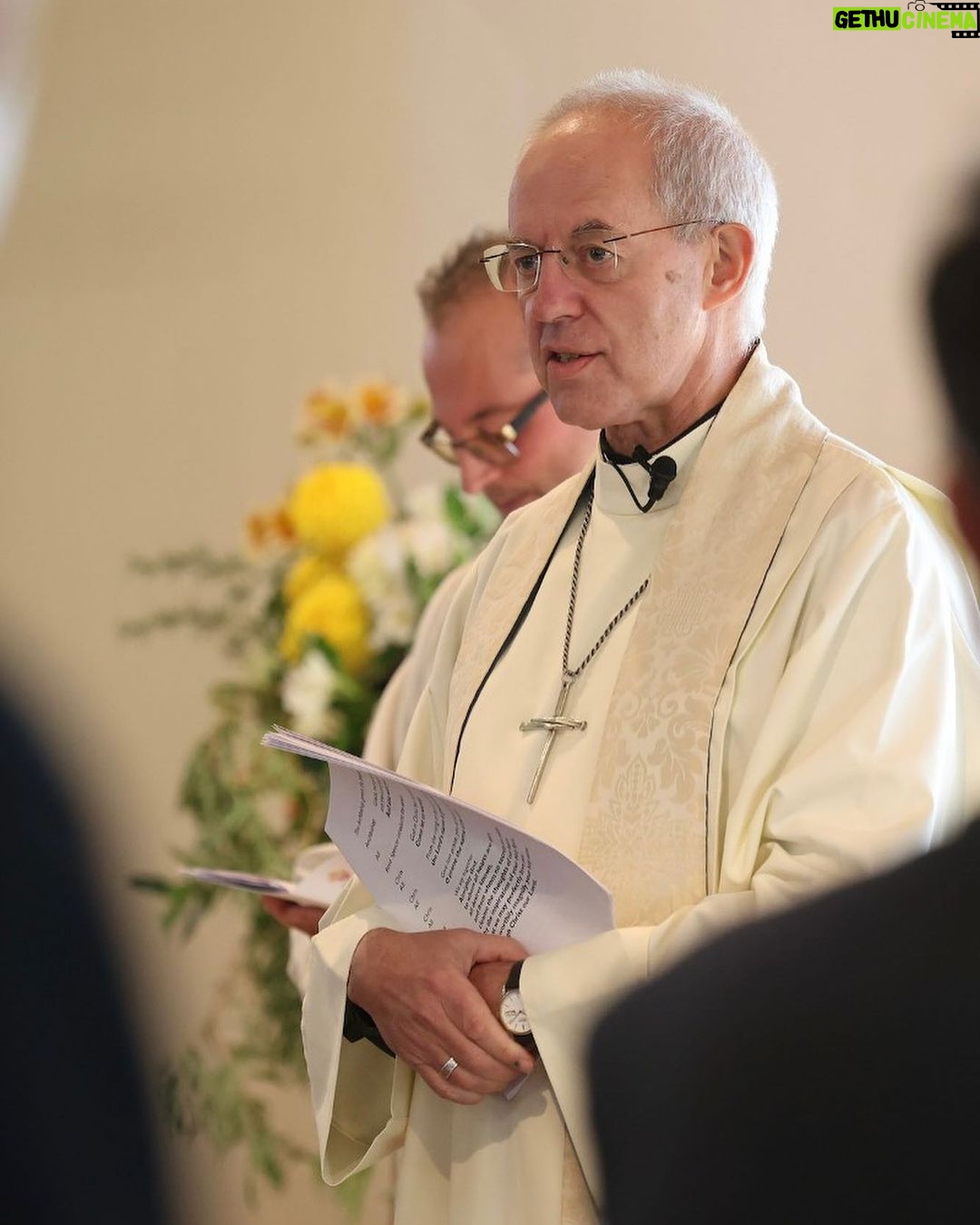 Justin Welby - 1.7K Likes - The Church is the body of Christ - we belong to one another and share each others’ burdens.
As we gathered to worship at St Wilfrid’s in @CofEPortsmouth this morning, we remembered our brothers and sisters in the Holy Land, and prayed for all God’s children caught up in war.