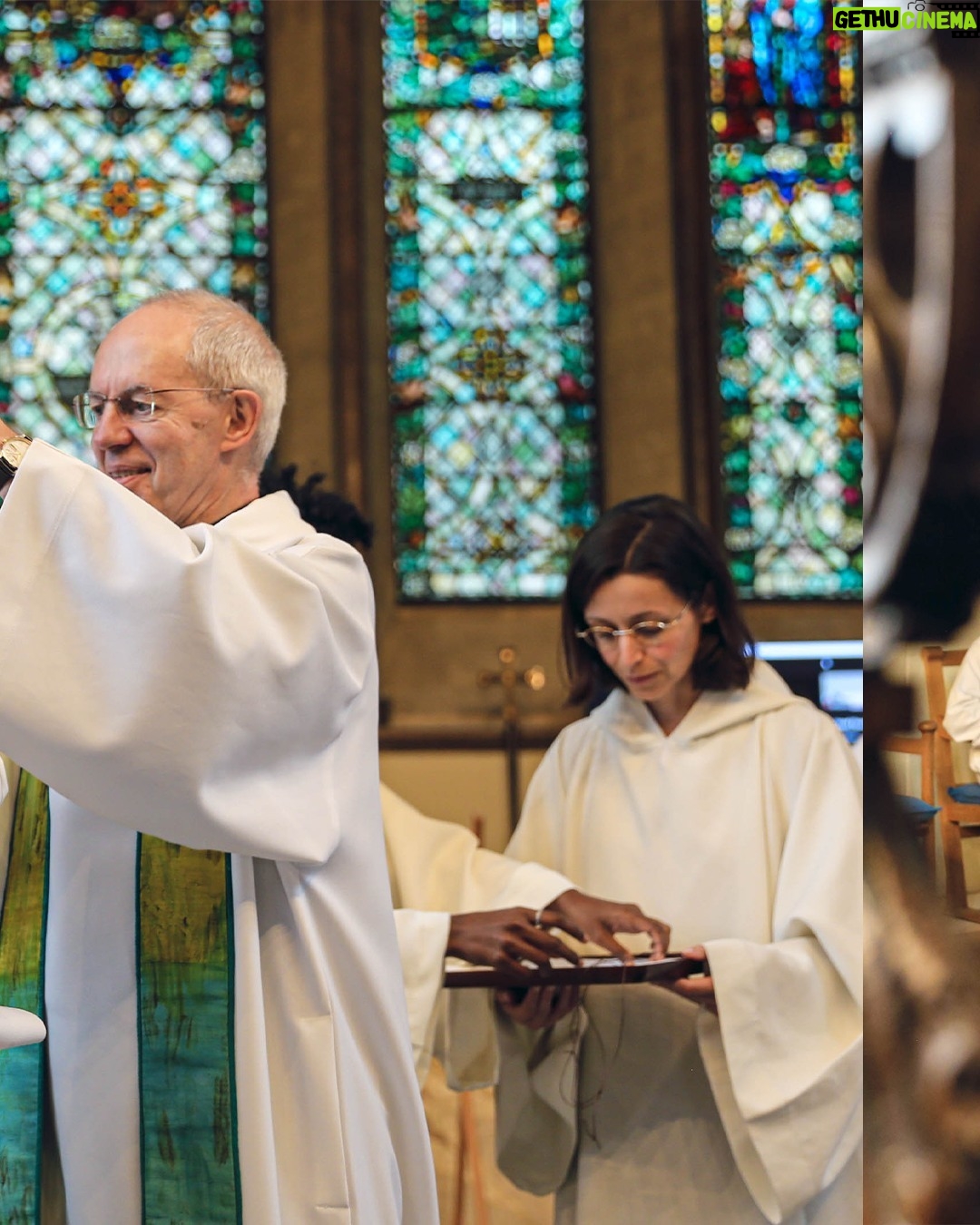 Justin Welby - 2.3K Likes - These extraordinary young people are now committed to spending a #YearInGodsTime as part of @thecommunityofstanselm – a group of Christians who live, study, serve and pray together at Lambeth Palace.
Join me in praying for God to reveal the depths of his personal call to each one of them this year. #YearInGodsTime