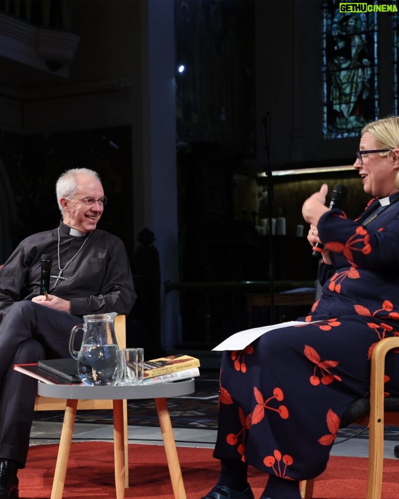 Justin Welby Instagram - It was good to visit @stmellitus on Monday as part of their end of term celebration, and to encourage students and staff that they are never without hope. I pray that God will guide them through their continued studies, and that when times are tough, they will be able to lean on God and each other. Photo credit: @stmellitus