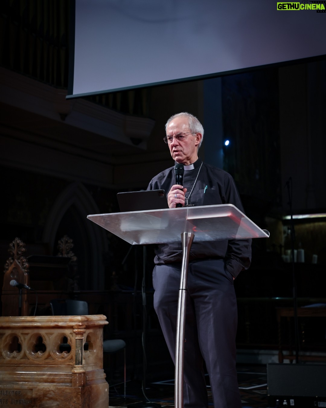 Justin Welby Instagram - It was good to visit @stmellitus on Monday as part of their end of term celebration, and to encourage students and staff that they are never without hope. I pray that God will guide them through their continued studies, and that when times are tough, they will be able to lean on God and each other. Photo credit: @stmellitus