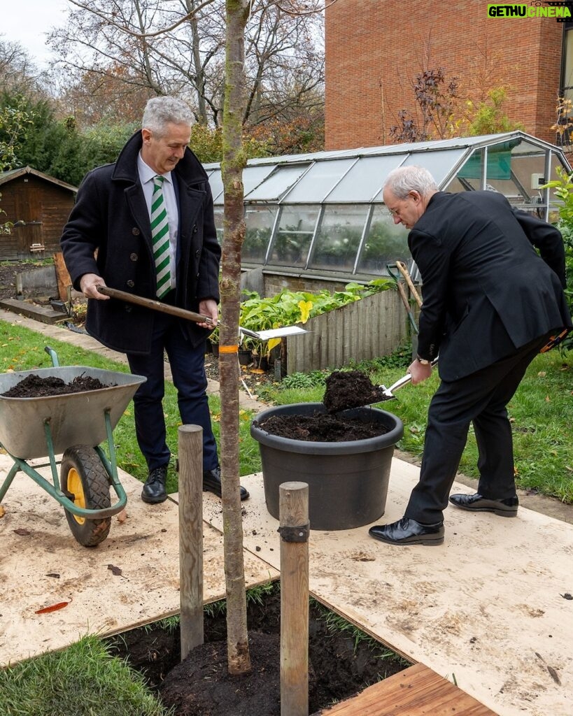 Justin Welby Instagram - This morning, we had the honour of planting a new flowering cherry tree in Lambeth Palace Garden to celebrate 50 years of its opening to the @nationalgardenscheme. 🌸 We are so grateful to receive this gift. This tree will grow and bloom for years to come, supporting the garden’s wildlife and bringing joy to generations of visitors. By providing public access to over 3,500 private gardens, the scheme raises money for nursing and health charities. Learn more at the link in bio.