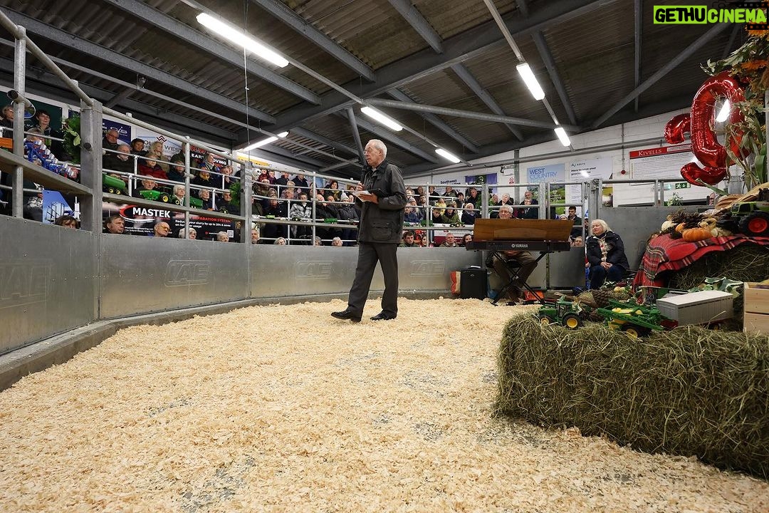 Justin Welby Instagram - It is wonderful to be in the Diocese of Exeter to see all that God is doing across this great Diocese. Today I visited The Ilfracombe Academy and encouraged its pupils to remember that their identity is found in God, and not defined by their exam results or achievements. It was good to also celebrate God’s goodness and the abundance of the natural world at Holsworthy Livestock Market’s Harvest Festival. Rural life and agriculture are a huge part of the bedrock of this nation – and we must safeguard God’s creation so that we can continue to nourish and sustain our people.
