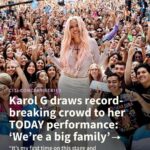 KAROL G Instagram - Casi 4 meses de no subirme a un escenario … y aunque el tiempo pasa rápido para mi se hizo eterno no tener ese momento con ustedes ✨❤️‍🔥 Me siento plena, feliz y agradecida de la familia que somos … Hoy fue mi debut en el escenario del @todayshow ; Escenario que han pisado leyendas de la música y siendo nuestra primera vez fuimos más de 15 mil personas rompiendo un nuevo récord después de 24 años !!!!!! 💭 Como se aterriza a esto !? 🥹 GRACIAS a todos por tanto amor … Todo esto es tan mío cómo de ustedes , DE NOSOTROS! 🌸✨🌈 Los veo en el Tour puessss … pa pasar una chimba y PA SEGUIR CUMPLIENDO SUEÑOS QUE ESTA VIDA SE HIZO PA ESO!!! 🌊🌷🌴☀️🌸