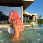 KAROL G Instagram - Para ti esta florecita 🌷 y para mi, este atardecer 🌅 Carolina, Puerto Rico