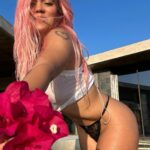 KAROL G Instagram - Para ti esta florecita 🌷 y para mi, este atardecer 🌅 Carolina, Puerto Rico