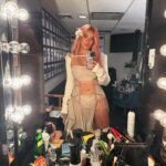 KAROL G Instagram – 🌸🌸🌸🕊️ que linda 🥹
