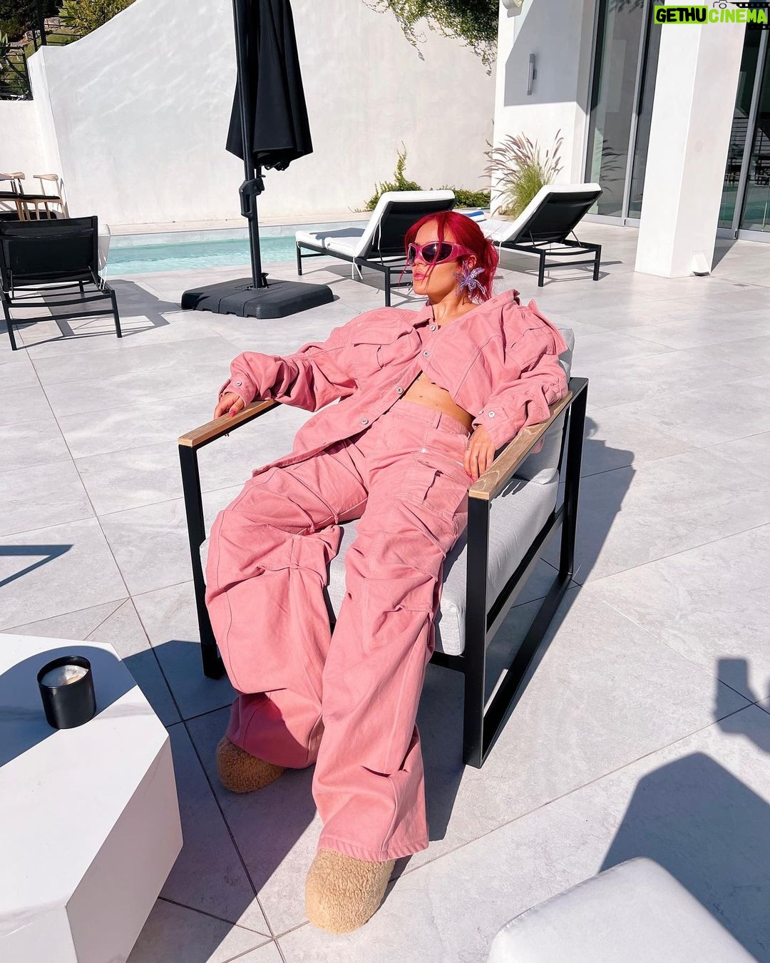 KAROL G Instagram - πΈππ πΉπΉπΈπΈπΉππΈπΈπΈπΈπΈπΈπΈπΈπΈπππππΈπΈπΈπΈπππππππ§ πππππΉ