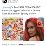 KAROL G Instagram - Después de los meses, del tiempo invertido, del amor y los esfuerzos que tiene este disco, de LAS ILUSIONES Y LOS SUEÑOS, definitivamente el Mañana fue Muy bonito 🥹 Record de un álbum femenino latino con más de 32 M de streams en Spotify, primer #1 global en Apple Music lifetime y 2Do debut femenino más grande de la historia en YouTube … wow !!! 🌸✨ y no … no se trata de los números solo… pero estos números me dejan ver el amor tan increible con el que recibieron este trabajo y JUNTOS ESTAMOS HACIENDO HISTORIA!!!! ✨✨✨ De verdad que significa el mundo entero para mi ❤️‍🔥🌸 No dejen de escucharlo, bailarlo y dedicarlo que está hecho con el Cora pa eso!! 🦋🌸🌈🌷☀️🌥️🍄 GRACIAS!!! Será Bonito