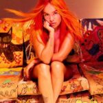 KAROL G Instagram - Después de los meses, del tiempo invertido, del amor y los esfuerzos que tiene este disco, de LAS ILUSIONES Y LOS SUEÑOS, definitivamente el Mañana fue Muy bonito 🥹 Record de un álbum femenino latino con más de 32 M de streams en Spotify, primer #1 global en Apple Music lifetime y 2Do debut femenino más grande de la historia en YouTube … wow !!! 🌸✨ y no … no se trata de los números solo… pero estos números me dejan ver el amor tan increible con el que recibieron este trabajo y JUNTOS ESTAMOS HACIENDO HISTORIA!!!! ✨✨✨ De verdad que significa el mundo entero para mi ❤️‍🔥🌸 No dejen de escucharlo, bailarlo y dedicarlo que está hecho con el Cora pa eso!! 🦋🌸🌈🌷☀️🌥️🍄 GRACIAS!!! Será Bonito