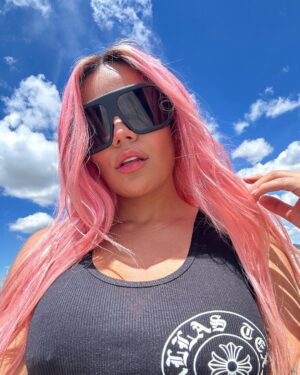 KAROL G Instagram - La tía Sexy 🖤🧸🌸