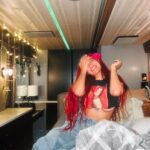 KAROL G Instagram - La última es mi favorita porque estaba grabando algo que estoy loca porque vean pero que falta mucho para que pase 🥹🌺🌊🌞 Cual es tu favoritaaaaa pues !???? ✨✨✨✨✨✨✨✨✨✨✨✨ 13