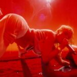 KAROL G Instagram - MI PERFORMANCE PARA @billboard @bbmas 💖 cantando QLona, Ojos Ferrari y una pruebita del nuevo sencillo de mi mamasita @kaliuchis “LABIOS MORDIDOS” que sale el 23 de Nov!!!! ✨💦🤍 Gracias una vez más @parrisgoebel Mamiii Que locura aprender y trabajar contigo!!! Además de recibir dos Premios Billboard por artista Latina del año y Latín Tour del Año !!! Tantas cosas pasando … me siento en una nube y me siento inmensamente agradecida … todo esto es un suaño!!! 🌠🎇🎆