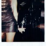KAROL G Instagram – Karol y Kaliuchis … La combi perfecta pa olvidarse de ese Mal 🦂✨
LABIOS MORDIDOS 👄💦 HOY! Junto a @kaliuchis 🥵 mamiiii NO ESTOY SOPORTANDOooo 💅💅💅 LINK EN BIO