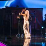 KAROL G Instagram - AOTY 🥹✨ NO PUEDO CREER QUE TENEMOS EL ÁLBUM DEL AÑO y otros dos Grammys Más ✨🌹 Nadie nunca en realidad sabrá cuánto significa este álbum para mi, el trabajo y el amor que hay detrás de su creación y las cosas tan lindas que le ha traído a mi vida y a mi corazón … Definitivamente mi Mañana ha sido MUY bonitooo🌈🤍 Gracias Dios y GRACiassS a todos por tanto amor hpppp Salud 😩🥂!!!!!!