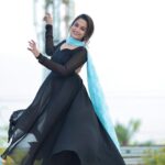Kaavya Arivumani Instagram - Raw pictures 💙 #nofilter #insta @prismatic_photography_7 ✨ @_gina_couture outfit 😌❤️