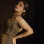 Kaavya Arivumani Instagram - ✨🖤 #kaavya# shot by @imthefashionfellow Styled by @indu_ig M & H @kaviyaartistry_off @sweh_artistry @achusai_artistry Wearing @yaradesigners Assisted @_rd_styles_