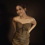 Kaavya Arivumani Instagram - New Year, new beginnings! ✨🖤 #kaavya# shot by @imthefashionfellow Styled by @indu_ig M & H @kaviyaartistry_off @sweh_artistry @achusai_artistry Wearing @yaradesigners Assisted @_rd_styles_