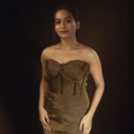 Kaavya Arivumani Instagram - New Year, new beginnings! ✨🖤 #kaavya# shot by @imthefashionfellow Styled by @indu_ig M & H @kaviyaartistry_off @sweh_artistry @achusai_artistry Wearing @yaradesigners Assisted @_rd_styles_