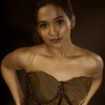 Kaavya Arivumani Instagram - New Year, new beginnings! ✨🖤 #kaavya# shot by @imthefashionfellow Styled by @indu_ig M & H @kaviyaartistry_off @sweh_artistry @achusai_artistry Wearing @yaradesigners Assisted @_rd_styles_